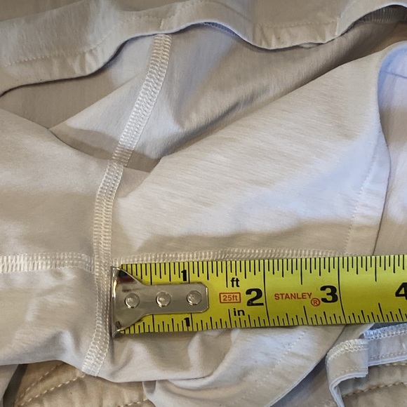 Lululemon Speed Up Low Rise Short - Picture 9 of 14